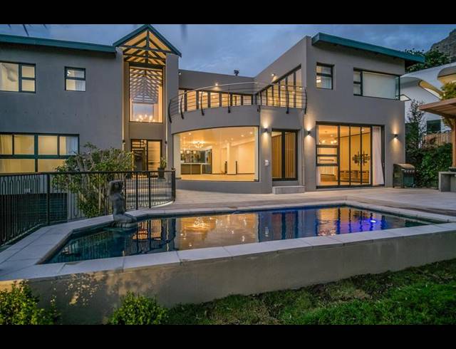5 BEDROOM HOUSE FOR SALE IN SCOTT ESTATE